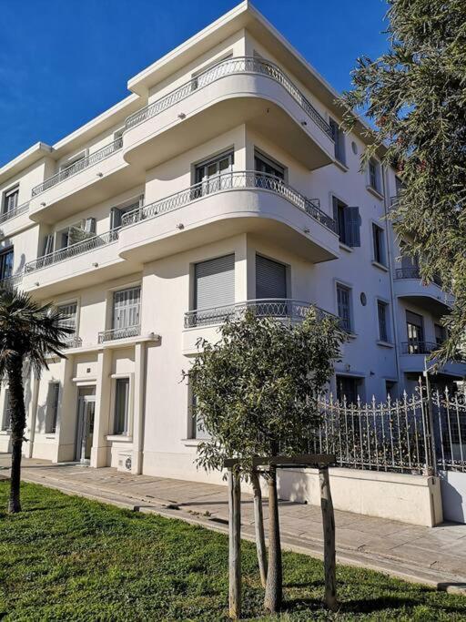 Beach Front, Superbe Appartement Pour 4 Personnes Nice Exterior foto