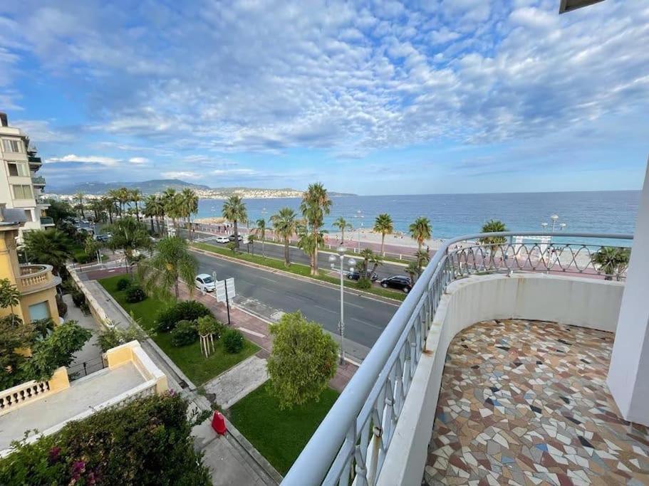 Beach Front, Superbe Appartement Pour 4 Personnes Nice Exterior foto