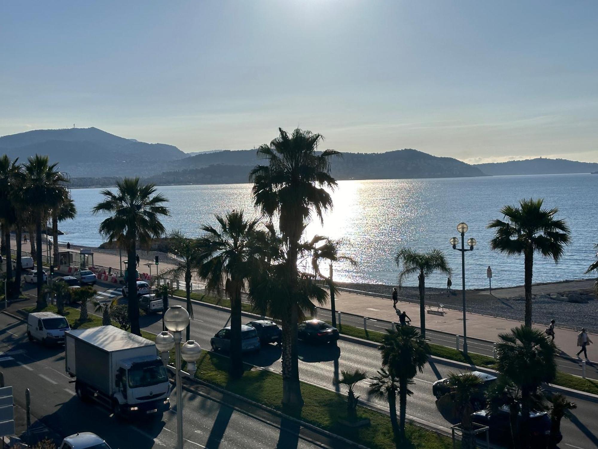 Beach Front, Superbe Appartement Pour 4 Personnes Nice Exterior foto