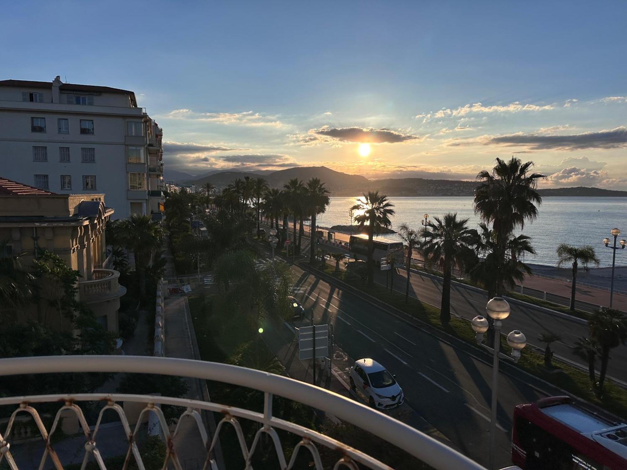 Beach Front, Superbe Appartement Pour 4 Personnes Nice Exterior foto